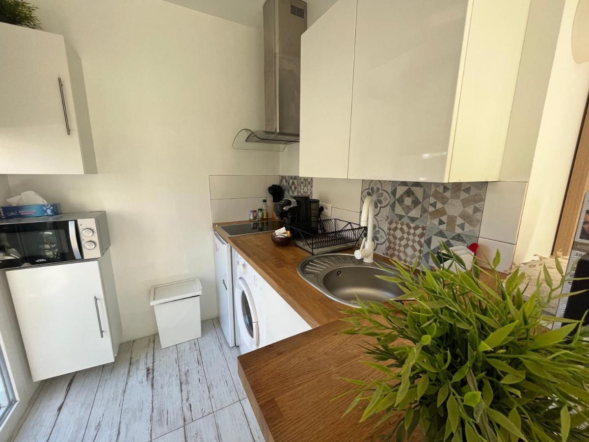 Studio proche de la plage de l'almanarre Hyères Exterior foto