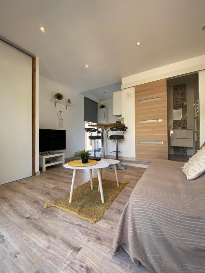 Studio proche de la plage de l'almanarre Hyères Exterior foto
